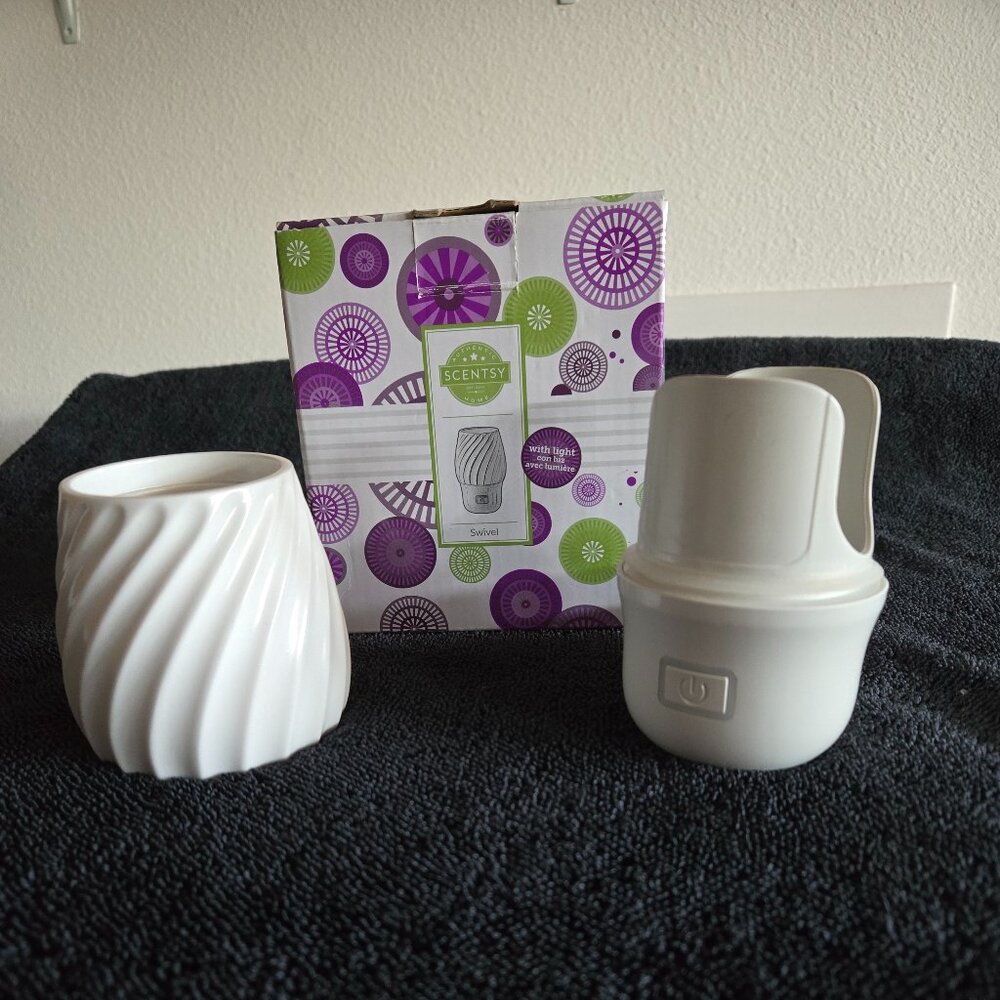 Scentsy Wall Fan Diffuser - Swivel